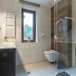 Krzywa 8, Wanna Z Hydromasazem, Basen Zewnetrzny Wisła