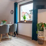 Krzywa 8, Wanna Z Hydromasazem, Basen Zewnetrzny