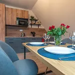 Krzywa 8, Wanna Z Hydromasazem, Basen Zewnetrzny Apartman