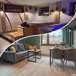 Krzywa 8, Wanna Z Hydromasazem, Basen Zewnetrzny Apartman