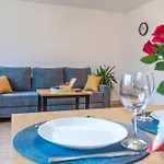 Krzywa 8, Wanna Z Hydromasazem, Basen Zewnetrzny Apartman *