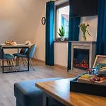 Krzywa 8, Wanna Z Hydromasazem, Basen Zewnetrzny