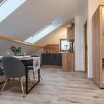 Krzywa 8, Wanna Z Hydromasazem, Basen Zewnetrzny Apartman *
