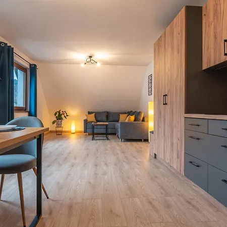 Krzywa 8, Wanna Z Hydromasazem, Basen Zewnetrzny