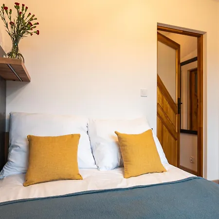 Krzywa 8, Wanna Z Hydromasazem, Basen Zewnetrzny *