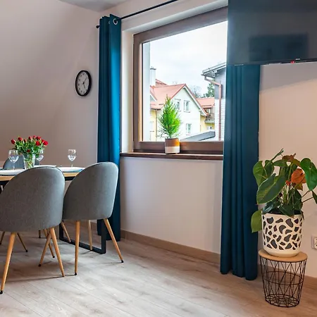 Krzywa 8, Wanna Z Hydromasazem, Basen Zewnetrzny