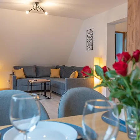 Krzywa 8, Wanna Z Hydromasazem, Basen Zewnetrzny Weichsel