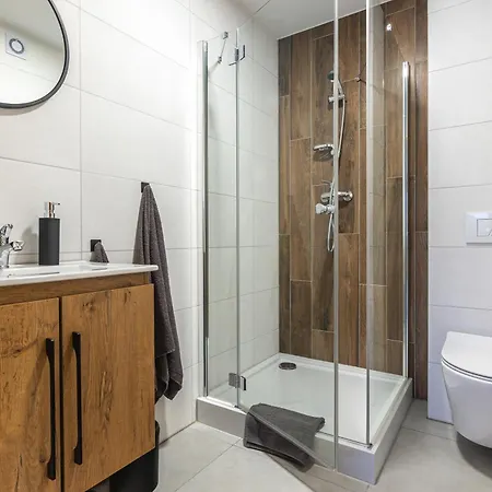 Krzywa 8, Wanna Z Hydromasazem, Basen Zewnetrzny * Weichsel