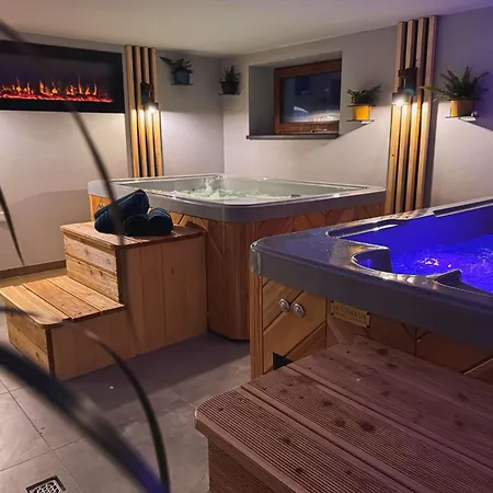 Krzywa 8, Wanna Z Hydromasazem, Basen Zewnetrzny *