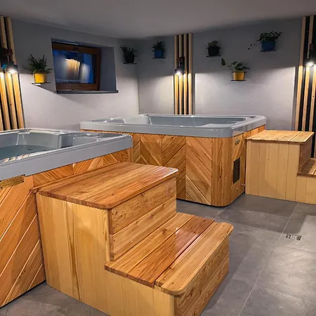 Krzywa 8, Wanna Z Hydromasazem, Basen Zewnetrzny Wisła
