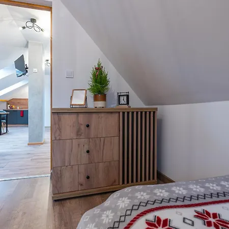 Krzywa 8, Wanna Z Hydromasazem, Basen Zewnetrzny * Weichsel