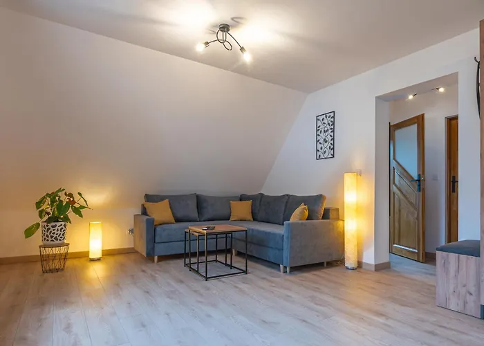 Krzywa 8, Wanna Z Hydromasazem, Basen Zewnetrzny *