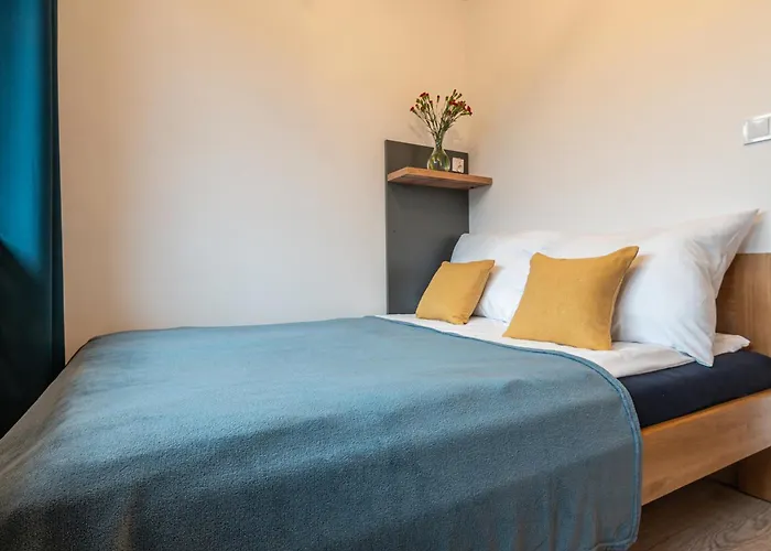 Krzywa 8, Wanna Z Hydromasazem, Basen Zewnetrzny *