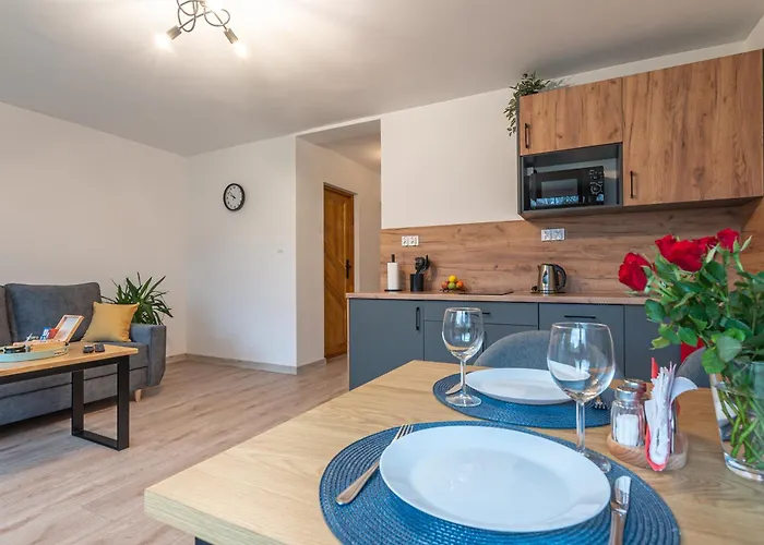 Krzywa 8, Wanna Z Hydromasazem, Basen Zewnetrzny