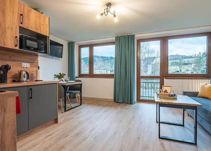 Krzywa 8, Wanna Z Hydromasazem, Basen Zewnetrzny *