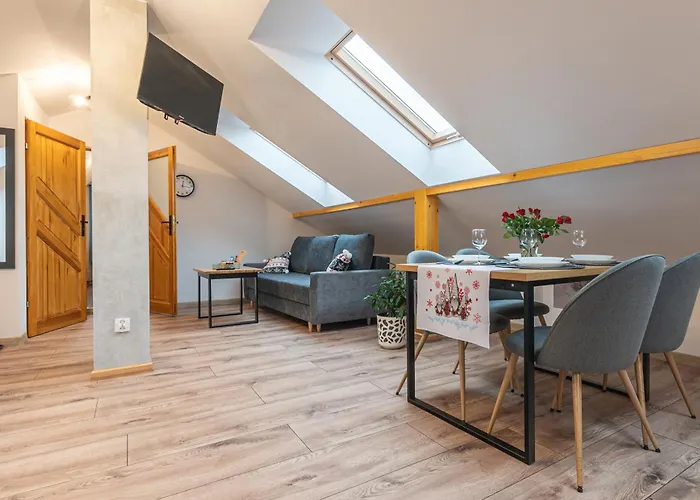 Krzywa 8, Wanna Z Hydromasazem, Basen Zewnetrzny Wisla