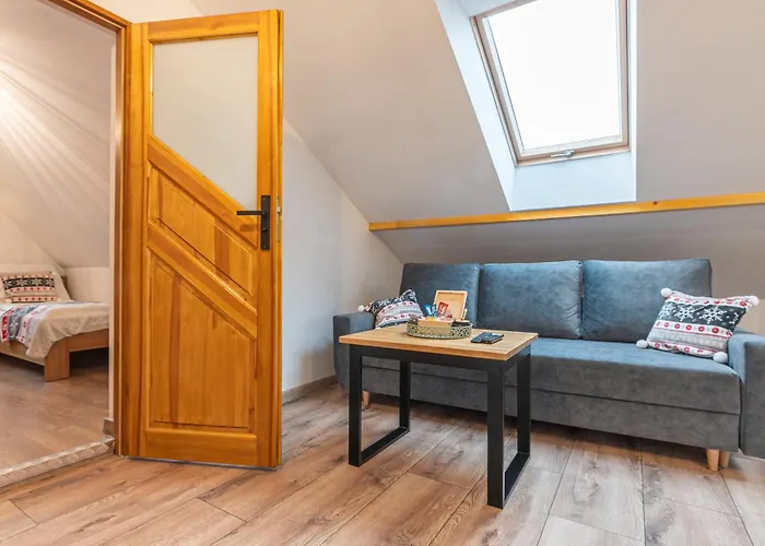 Krzywa 8, Wanna Z Hydromasazem, Basen Zewnetrzny *